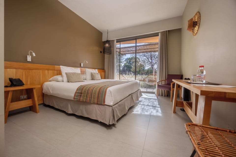 Deluxe Room | Premium bedding, pillowtop beds, in-room safe, blackout drapes