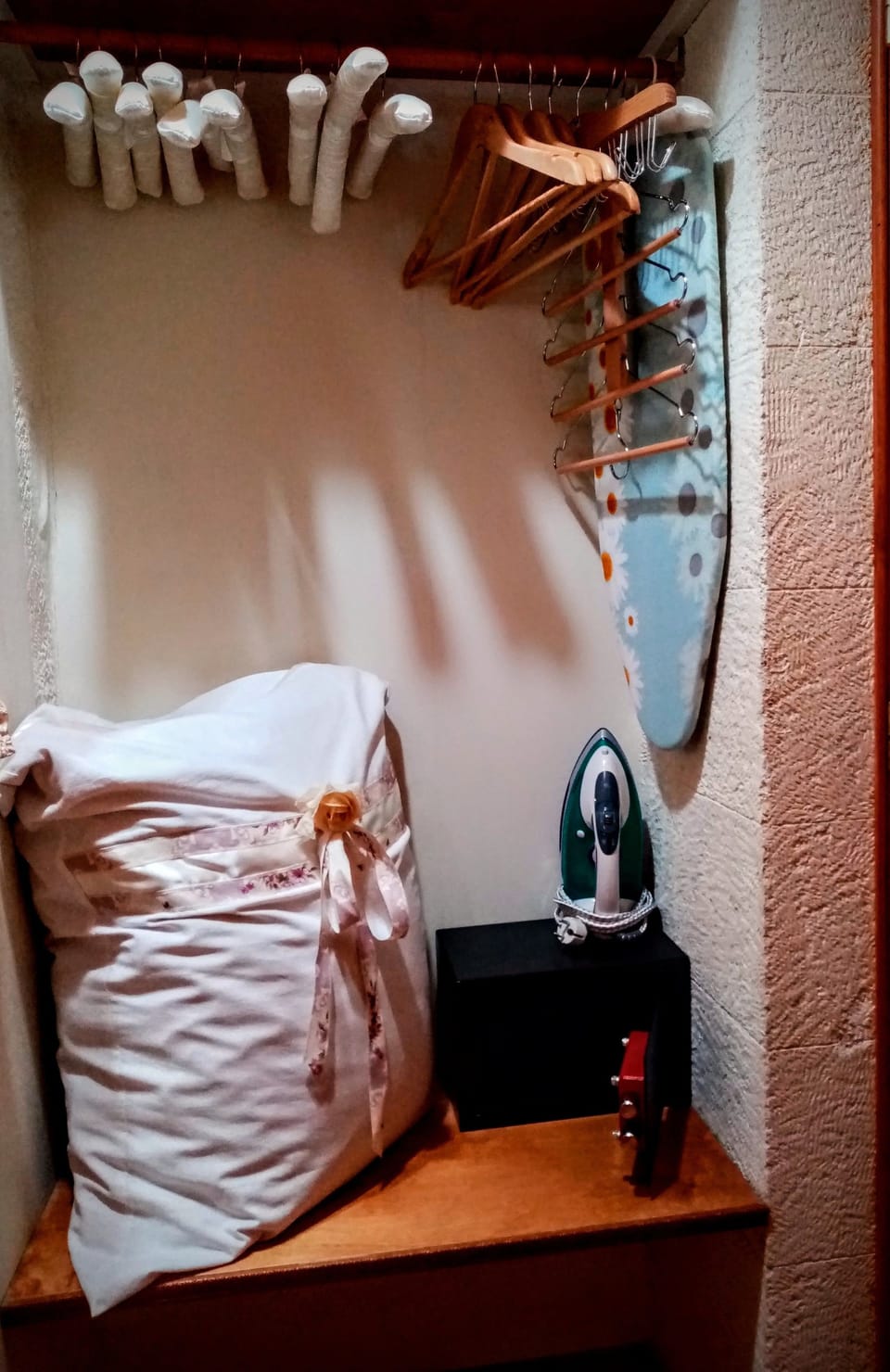 Economy Room (Inner) | Safe