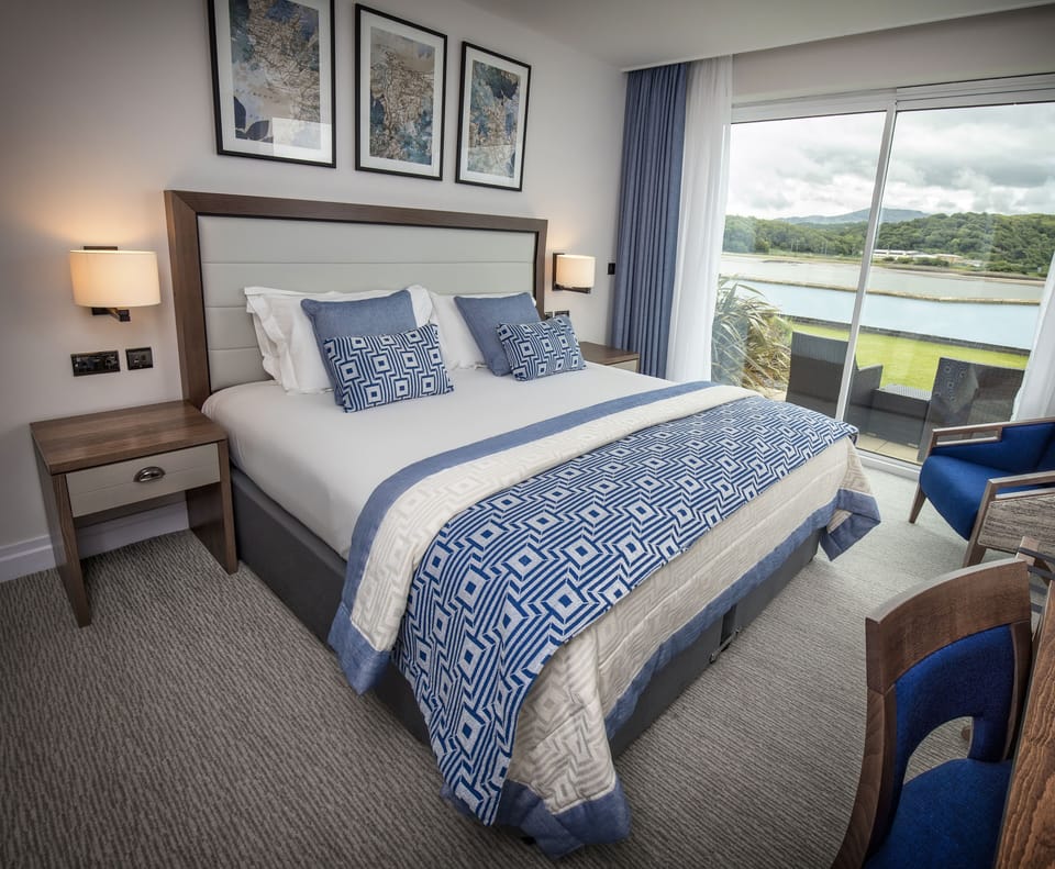 Executive Room, 1 Double Bed | Egyptian cotton sheets, premium bedding, in-room safe, desk