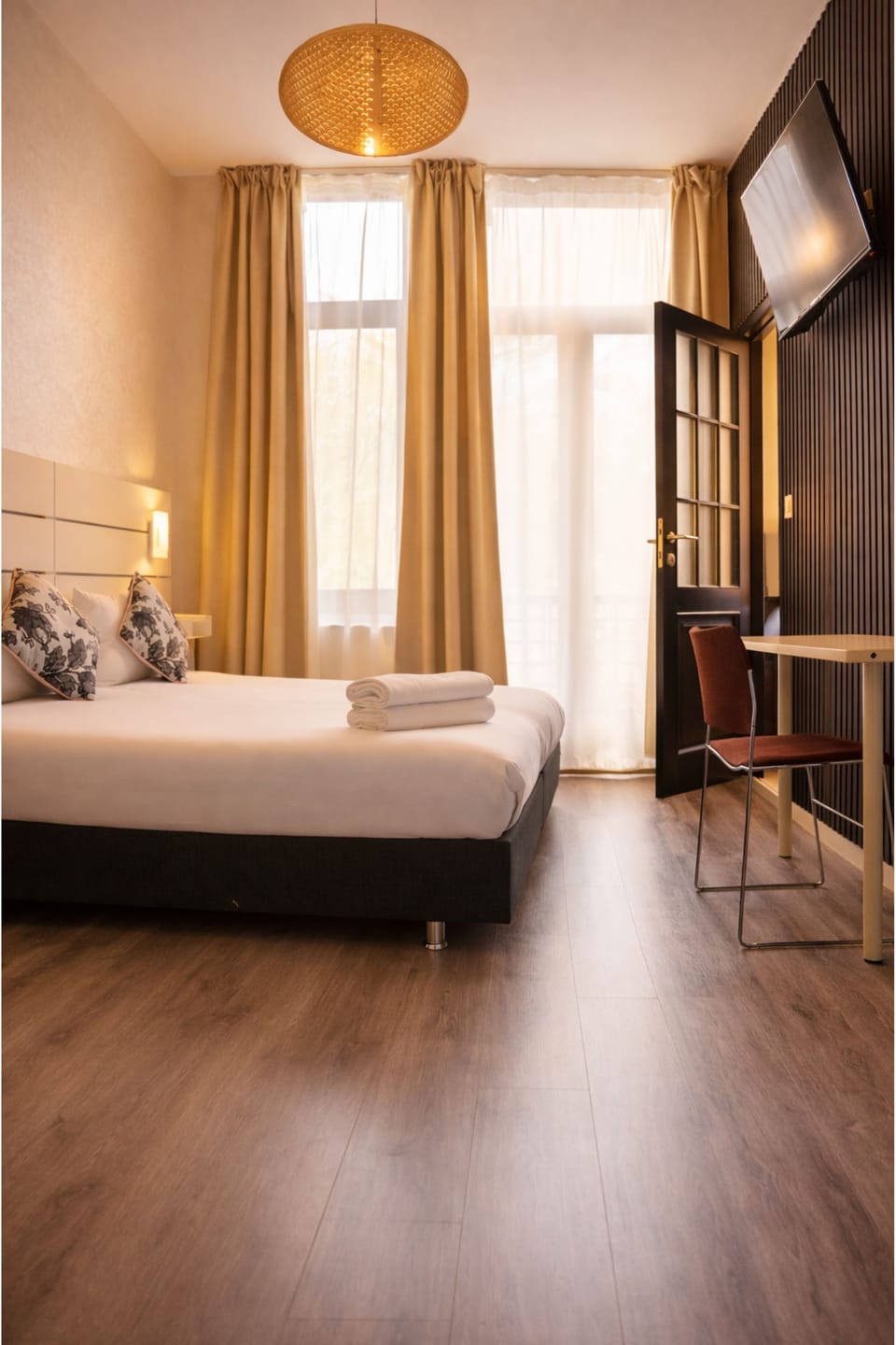 Standard Twin Room | Pillowtop beds, individually decorated, desk, iron/ironing board