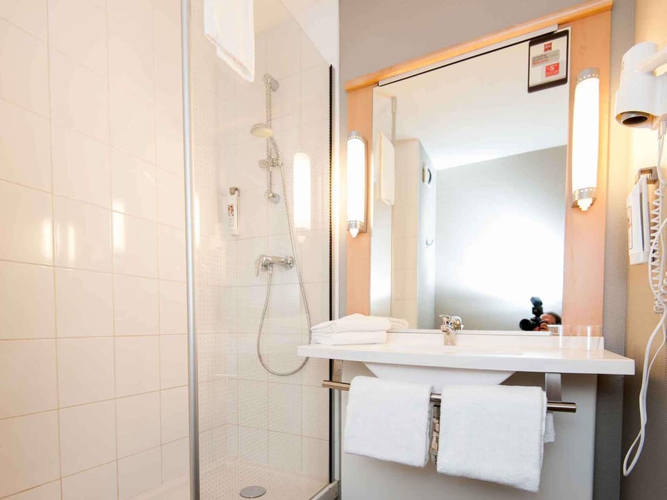 In-room safe, desk, soundproofing, iron/ironing board