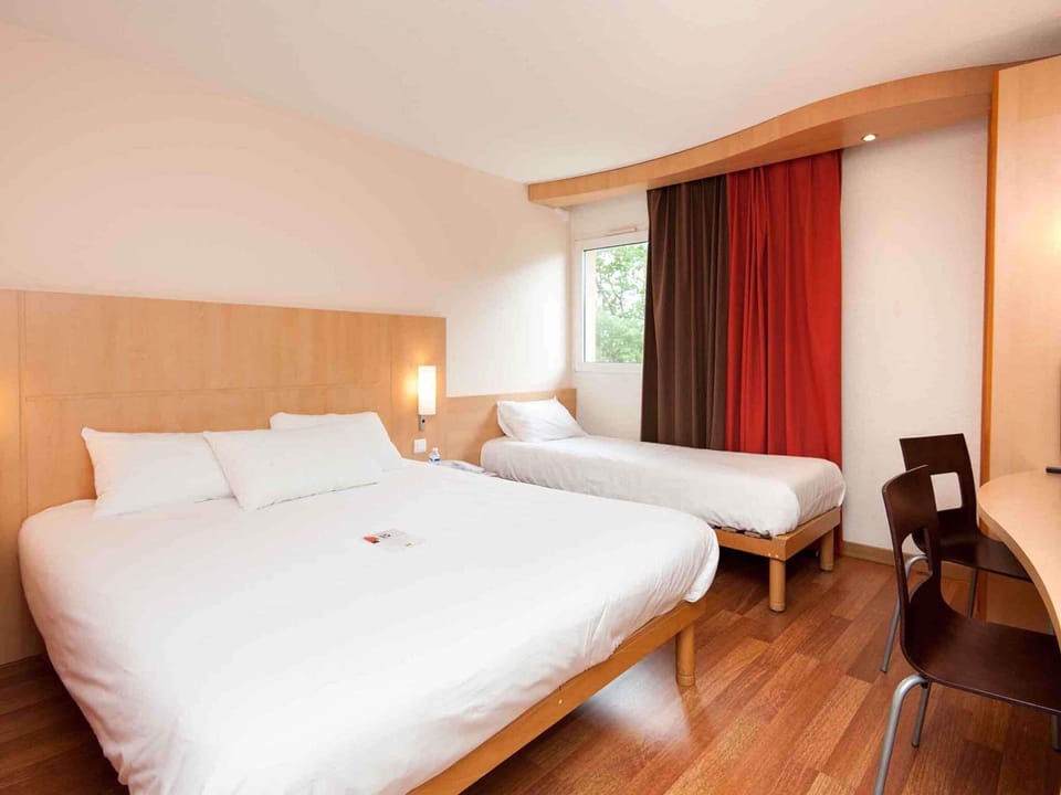 In-room safe, desk, soundproofing, iron/ironing board