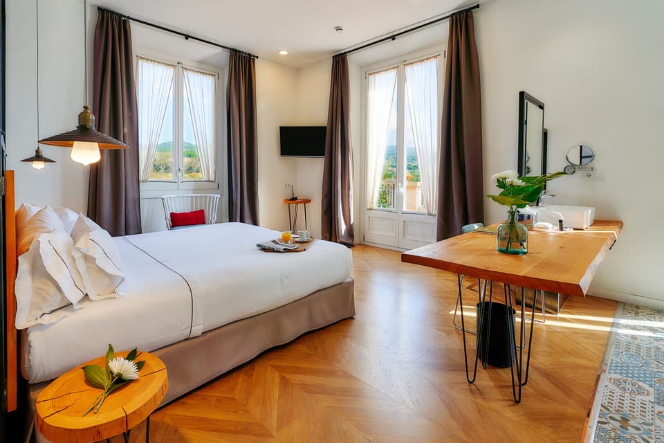 Superior Double Room, Terrace | Premium bedding, minibar, in-room safe, desk