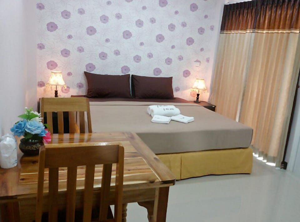 Double Room | Hypo-allergenic bedding, free minibar, free WiFi
