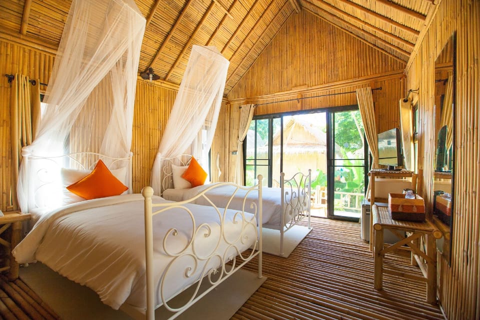 Garden View Cottage | In-room safe, free WiFi