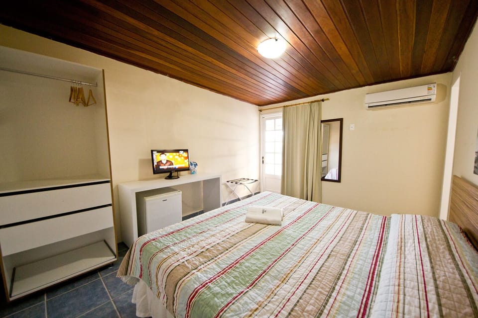 Standard Double Room | Minibar, in-room safe, free WiFi, bed sheets