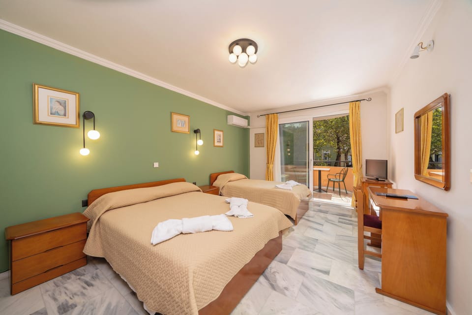 Apartment (Queen) | In-room safe, desk, soundproofing, free WiFi