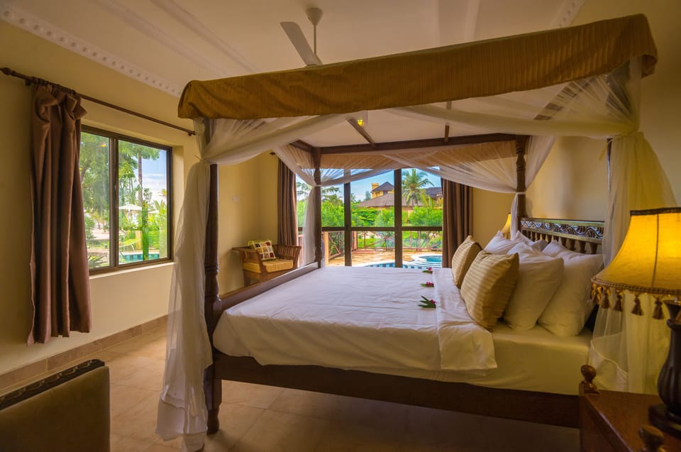 Luxury Villa, 2 Bedrooms, Private Pool | Egyptian cotton sheets, minibar, in-room safe, blackout drapes