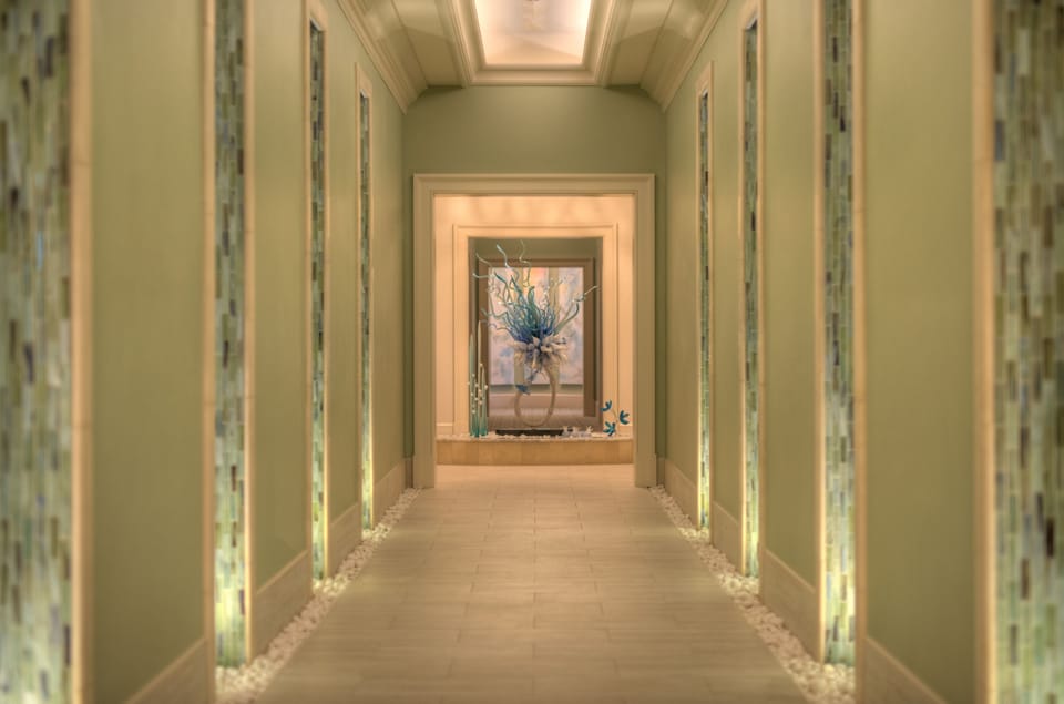 Couples treatment rooms, hot tub, steam room, body treatments