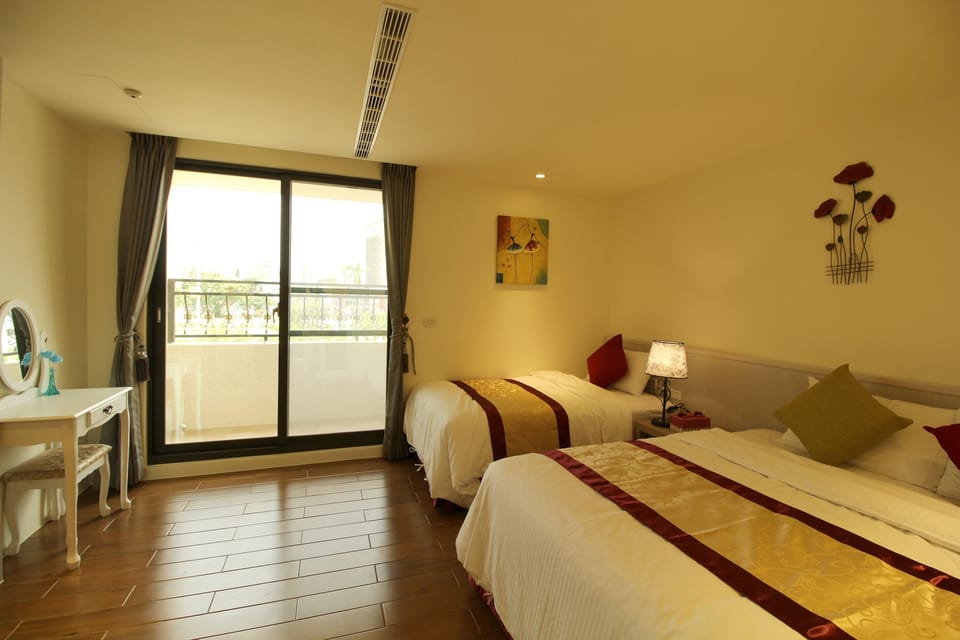 Triple Room | Premium bedding, desk, blackout drapes, soundproofing