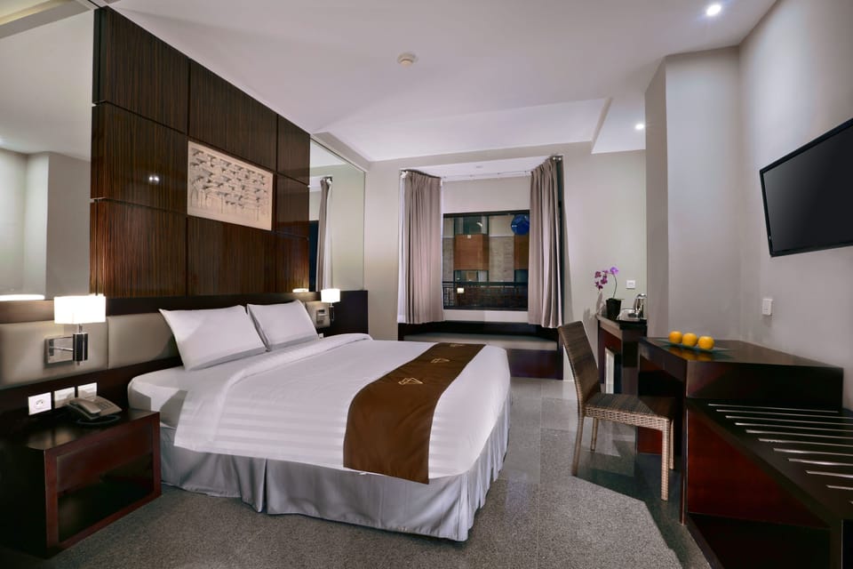 Minibar, in-room safe, desk, blackout drapes