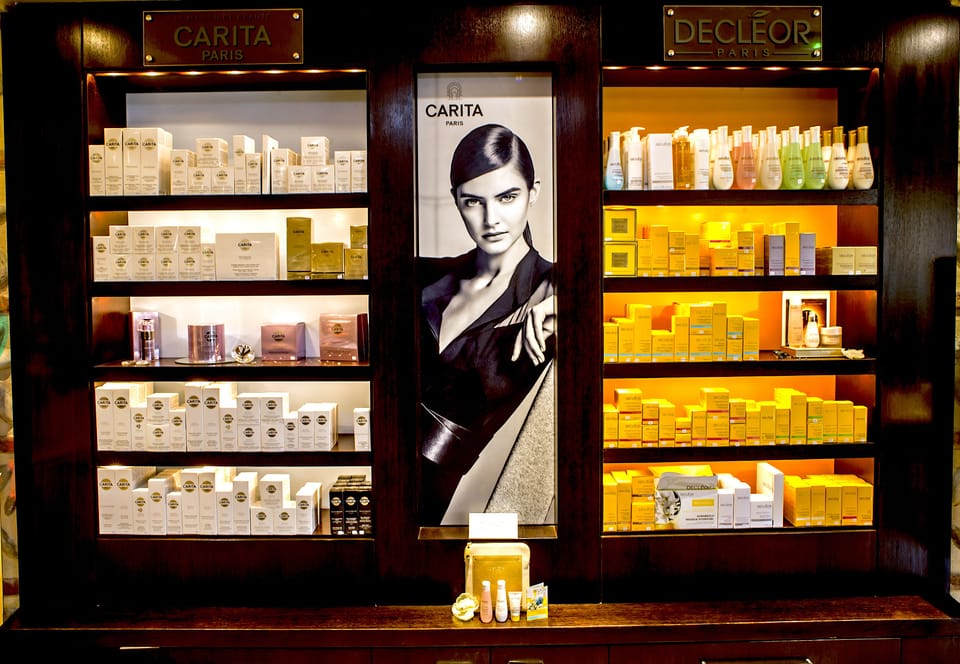 Couples treatment rooms, sauna, hot tub, steam room, body treatments