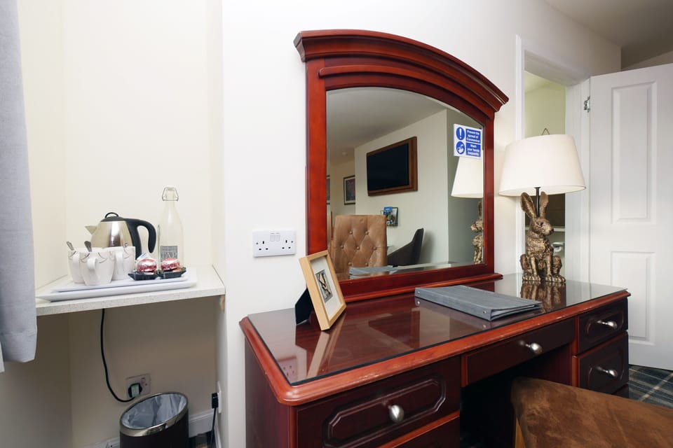 Family Room | Premium bedding, laptop workspace, free WiFi, bed sheets