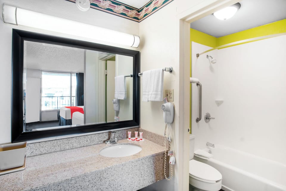 Free toiletries, towels