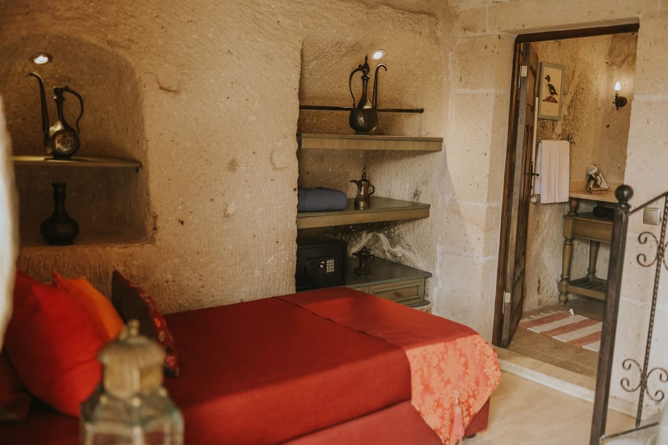 Comfort Suite | Minibar, individually decorated, individually furnished, blackout drapes