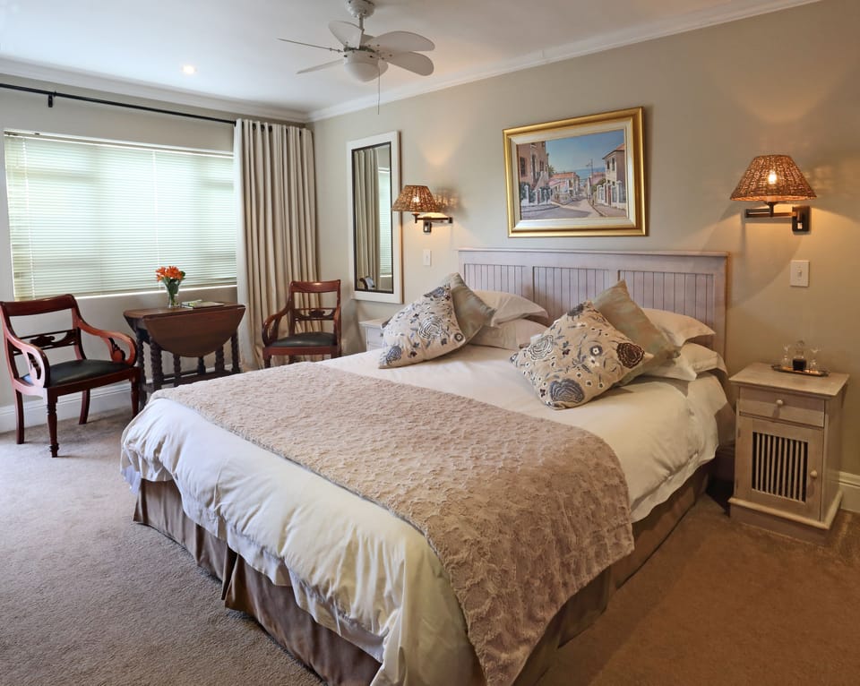 Comfort Double Room | Free minibar, in-room safe, desk, free WiFi