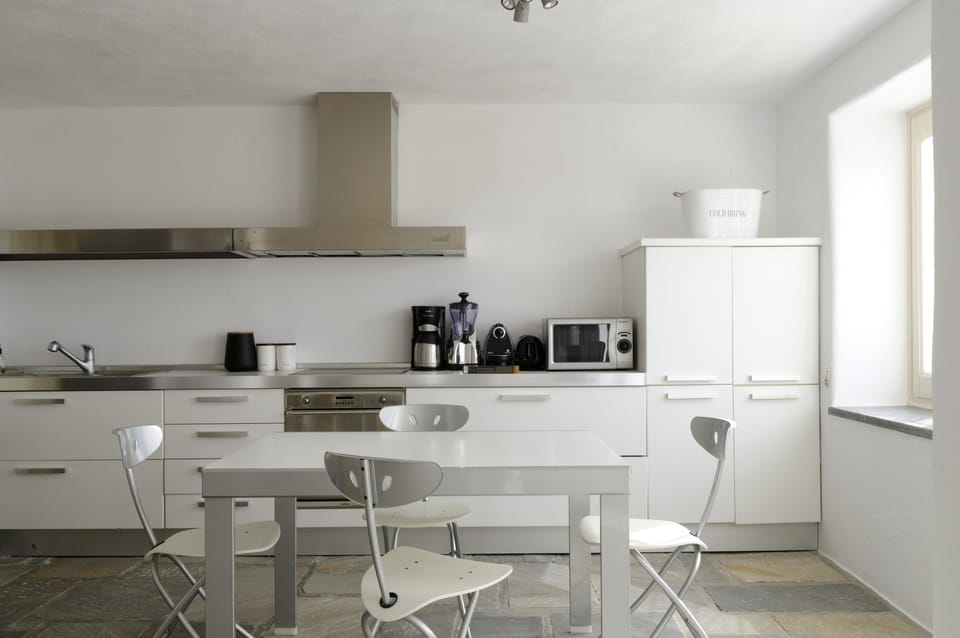 Villa, 5 Bedrooms, Pool Access, Sea View | In-room dining