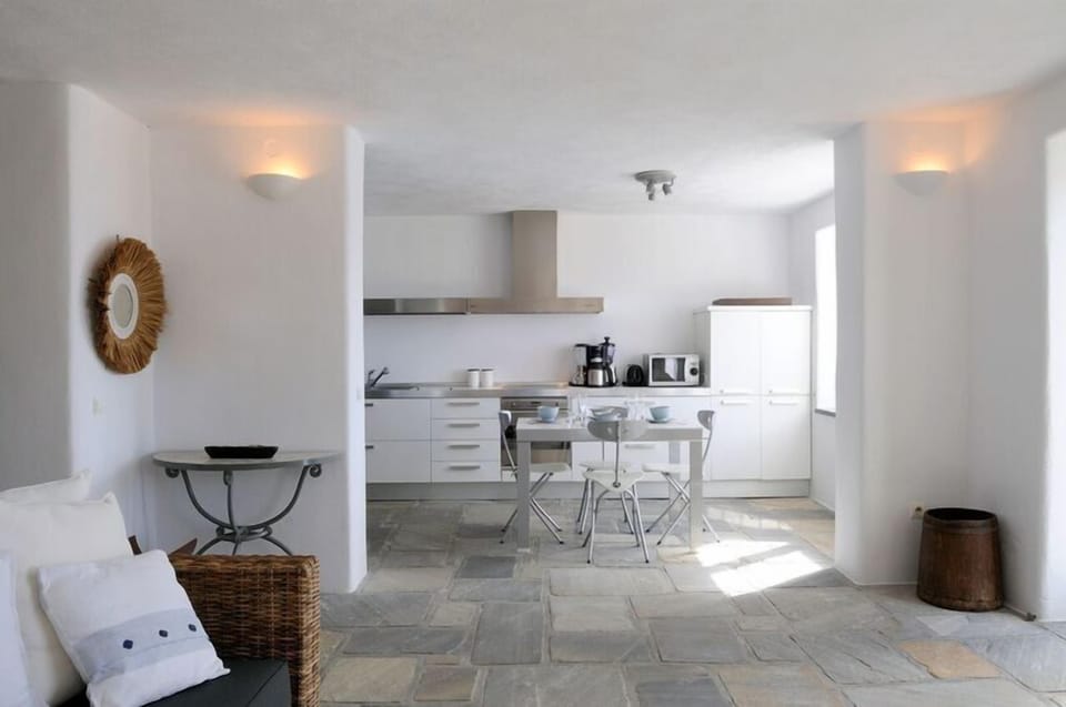 Villa, 5 Bedrooms, Pool Access, Sea View | Private kitchen | Fridge, microwave, oven, stovetop