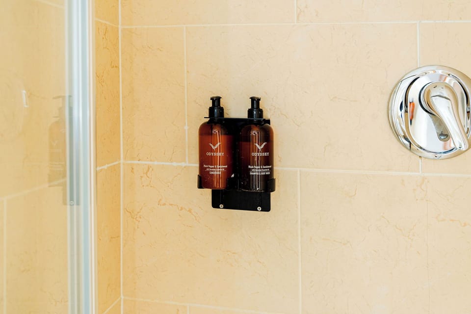 Standard Double Room, Private Bathroom, City View | Bathroom | Shower, free toiletries, towels