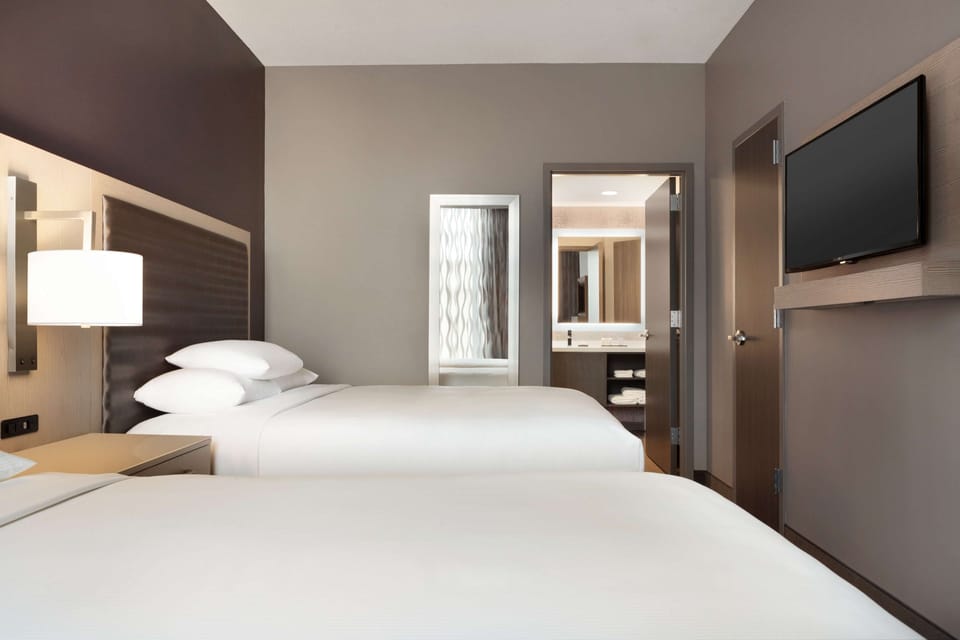 In-room safe, desk, laptop workspace, blackout drapes