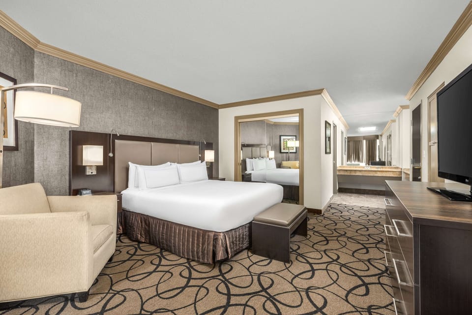 Suite, 1 Bedroom | Premium bedding, pillowtop beds, in-room safe, desk