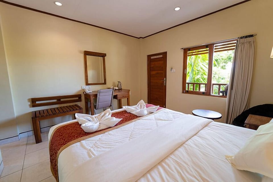 In-room safe, desk, rollaway beds (surcharge), WiFi (free)
