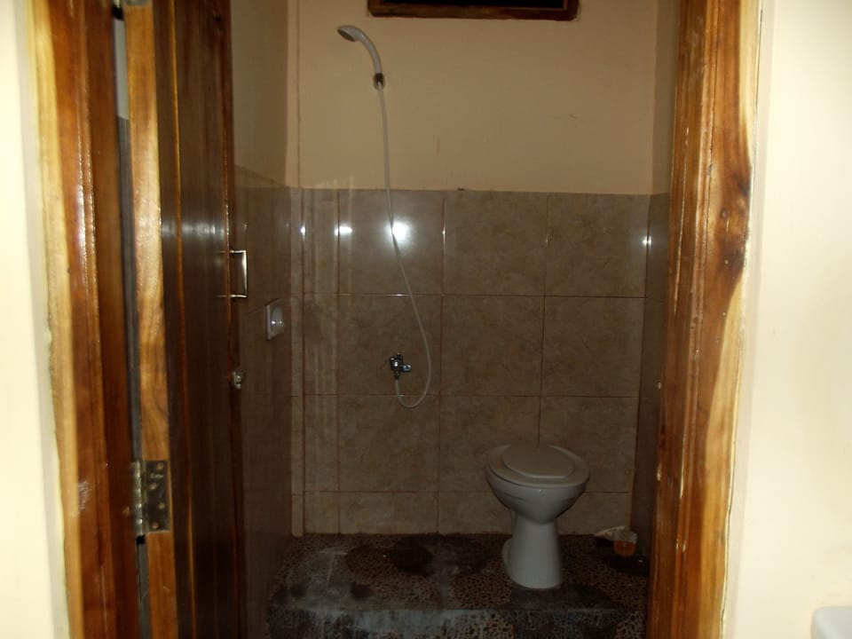 Superior Room with AC  | Bathroom | Shower, free toiletries