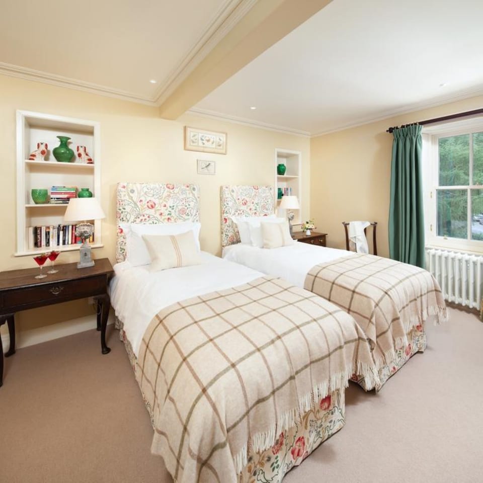 Classic Twin Room | Hypo-allergenic bedding, in-room safe, individually decorated