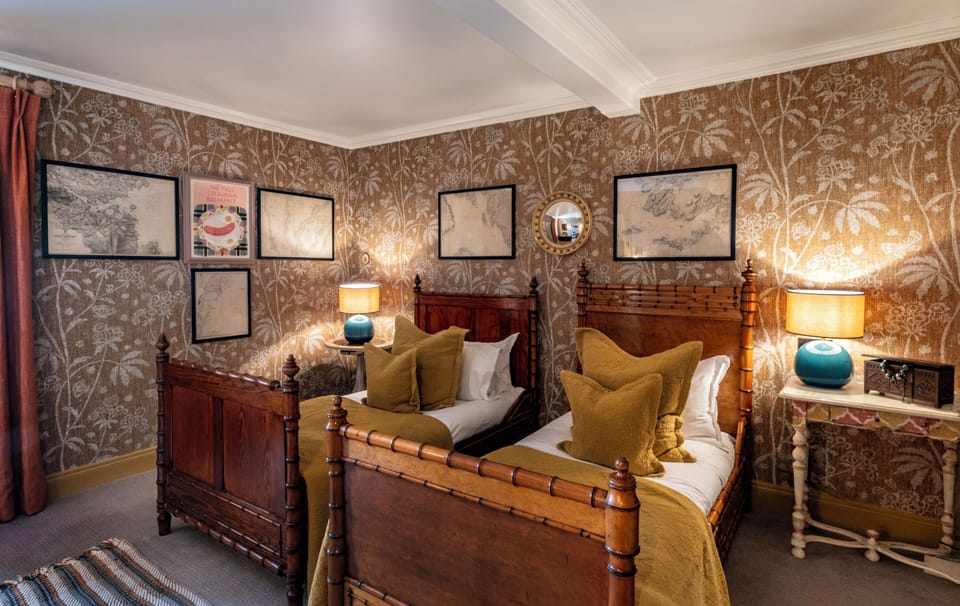 Classic Twin Room | Hypo-allergenic bedding available, in-room safe, iron/ironing board
