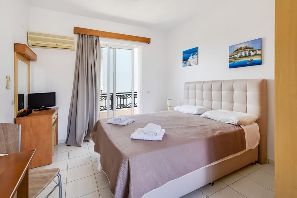 In-room safe, blackout drapes, soundproofing, iron/ironing board