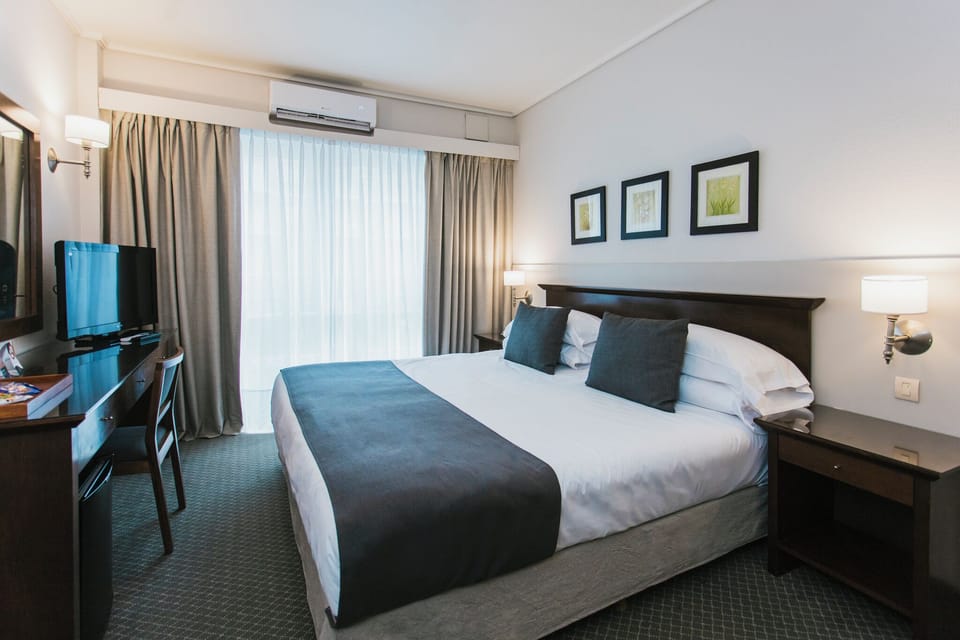 1 bedroom, premium bedding, minibar, in-room safe
