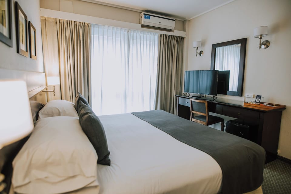 1 bedroom, premium bedding, minibar, in-room safe