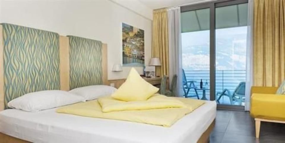 Minibar, in-room safe, desk, soundproofing