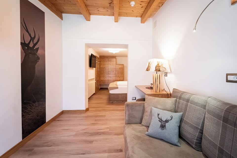 Comfort Double Room (with 2 extra beds) | Hypo-allergenic bedding, down comforters, in-room safe, desk