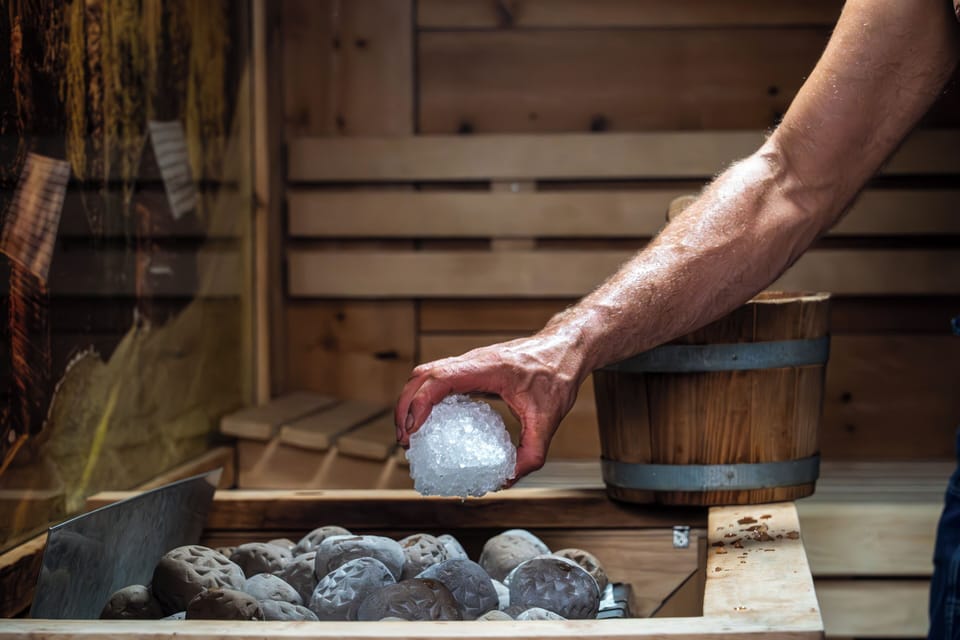 Sauna, hot tub, steam room, body treatments, aromatherapy