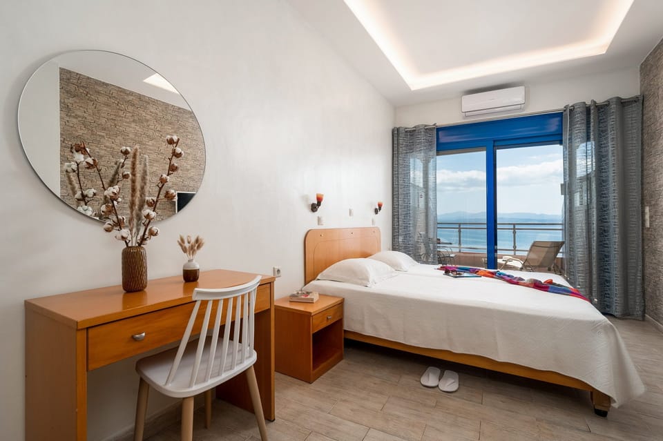 In-room safe, desk, iron/ironing board (on request), WiFi (free)