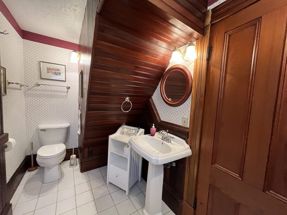 Single Room | Bathroom | Designer toiletries, hair dryer, towels, soap