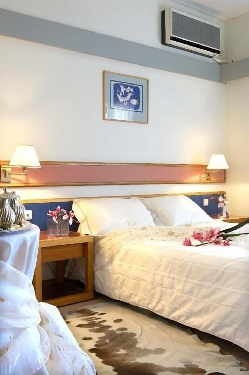 Double or Twin Room | Desk, iron/ironing board (on request), WiFi (free)