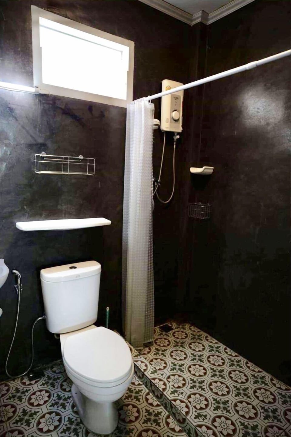 Shower, towels