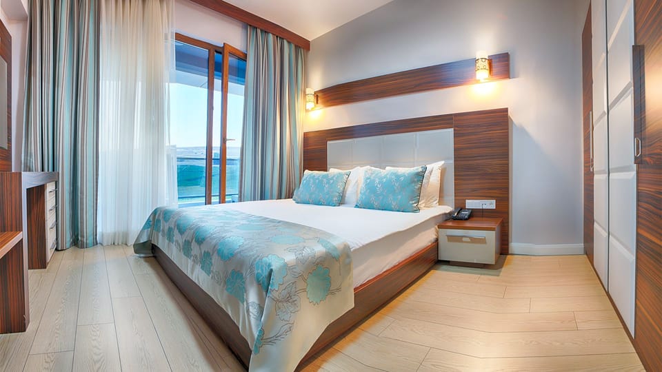 Family Room, 3 Bedrooms, Mountain View | View from room