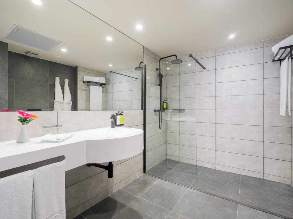 Free toiletries, hair dryer, towels