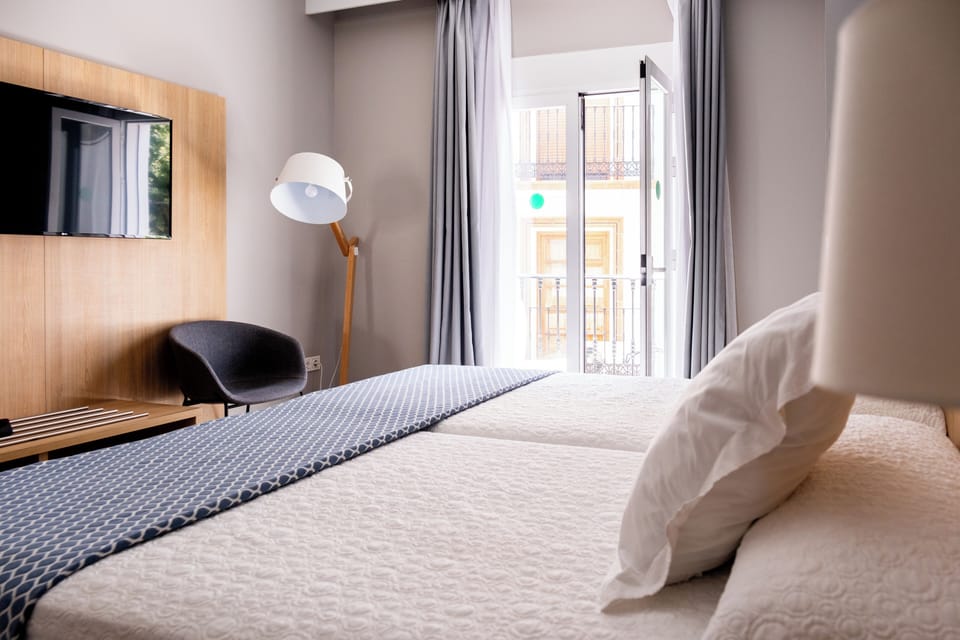 Superior Room | Minibar, in-room safe, desk, soundproofing