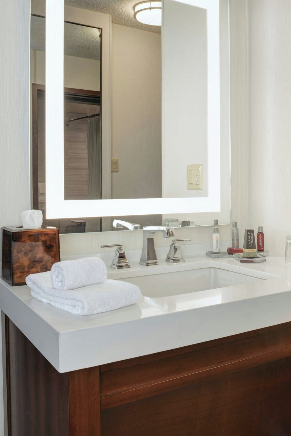 Room, 1 King Bed | Bathroom | Combined shower/tub, free toiletries, hair dryer, towels