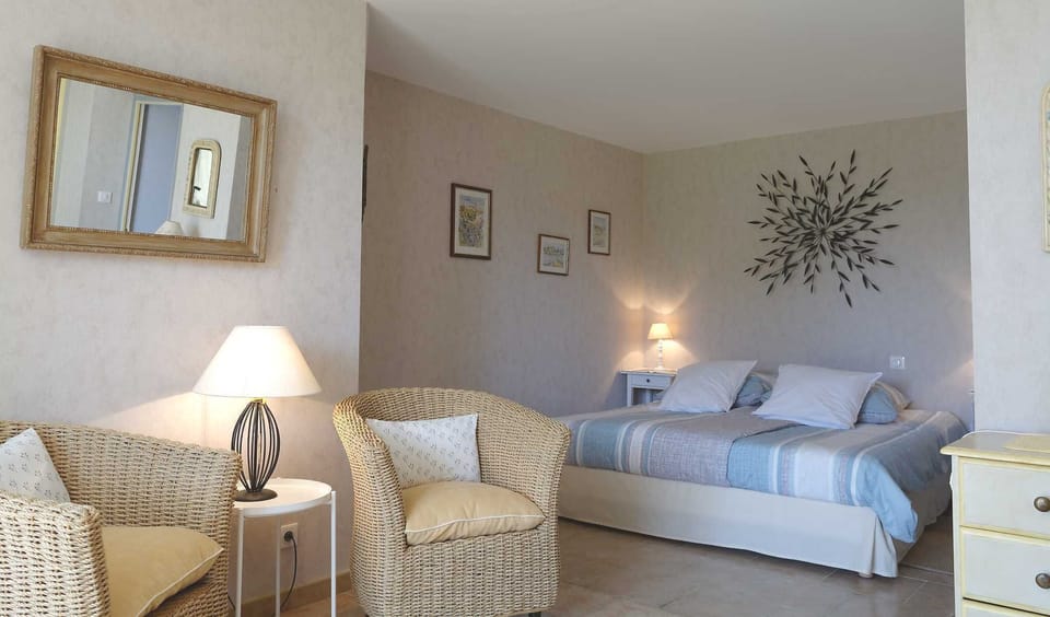 Superior Apartment, 2 Twin Beds, Kitchen, Ground Floor | 1 bedroom, premium bedding, Select Comfort beds, individually decorated