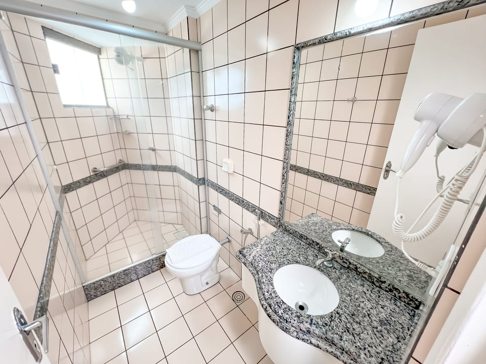 Standard Double Room | Bathroom | Shower, free toiletries, hair dryer, towels