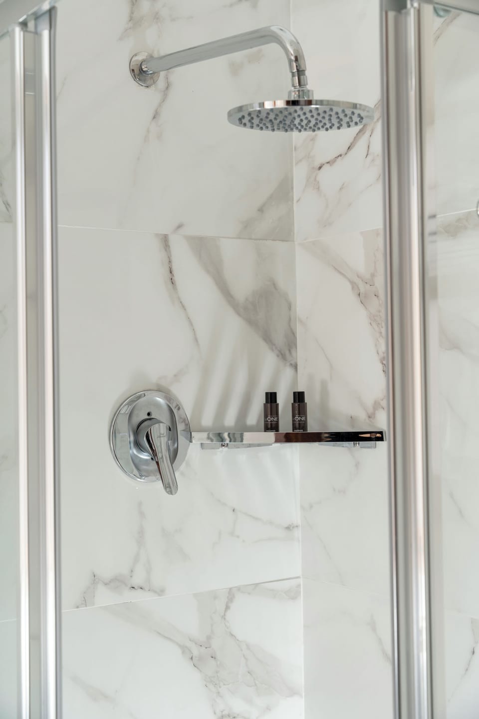 Classic Single Room | Bathroom | Free toiletries, hair dryer, slippers, bidet