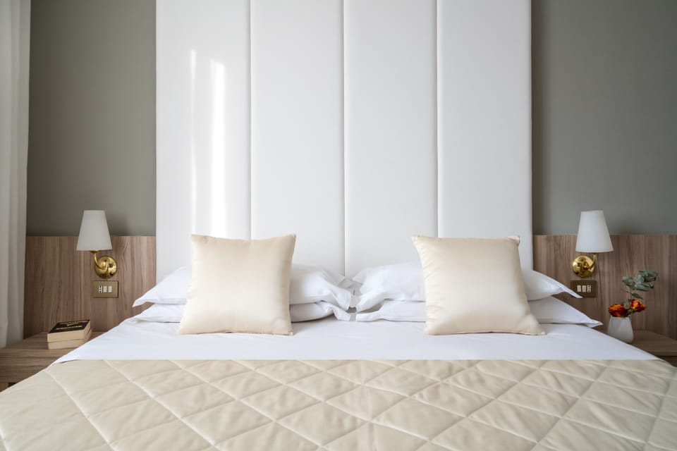 Down comforters, minibar, in-room safe, desk