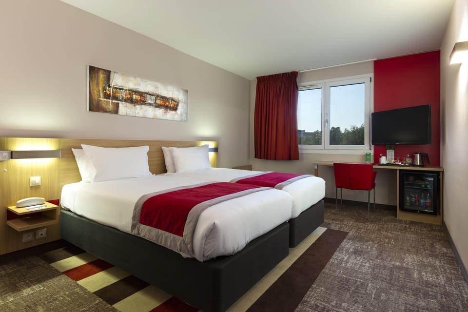 Minibar, in-room safe, blackout drapes, soundproofing