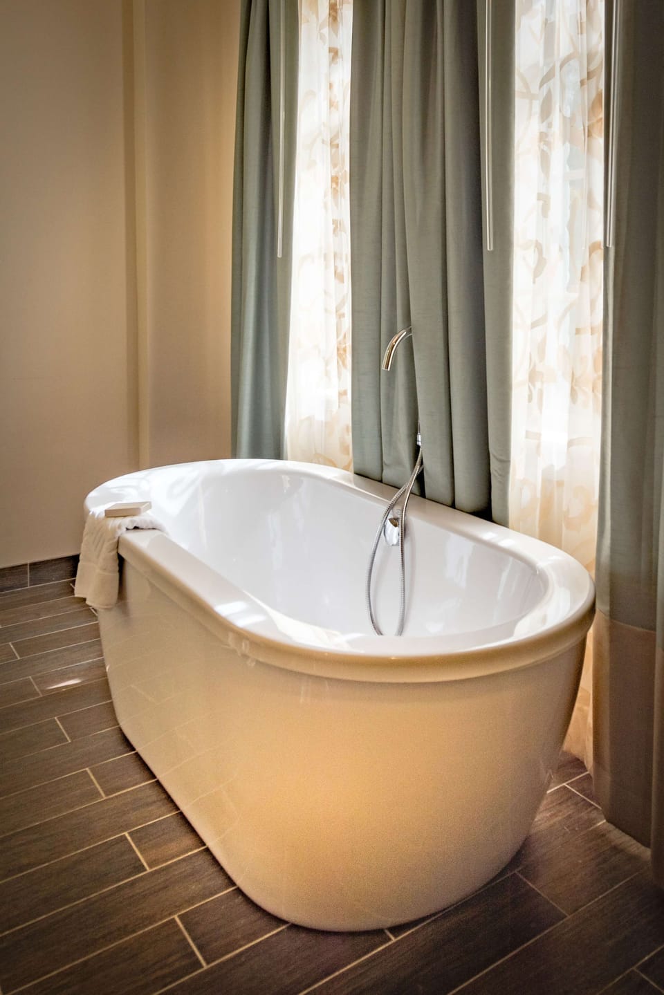 Suite, Accessible | Bathroom | Designer toiletries, hair dryer, towels
