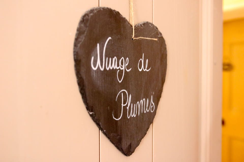 Superior Double Room, Ensuite, Garden View (Nuage de Plumes)